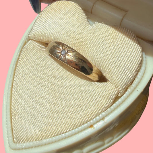 Vintage 10k Diamond Pinky RIng