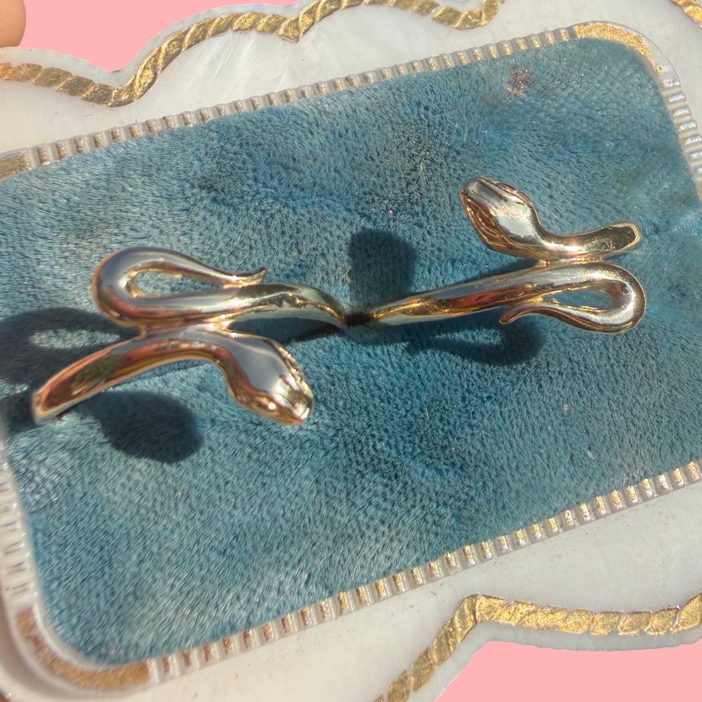 10k Snakey Ring