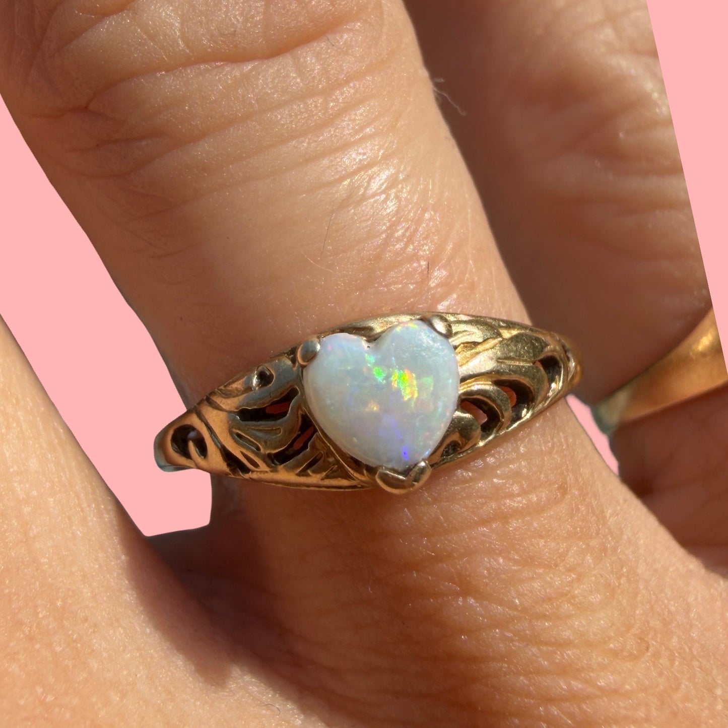 Vintage 10k Heart Opal Ring