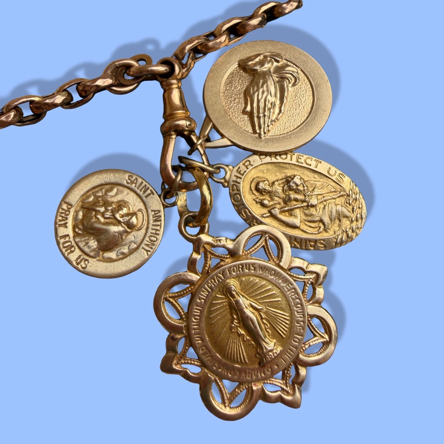 Vintage 14k Serenity Prayer Hands