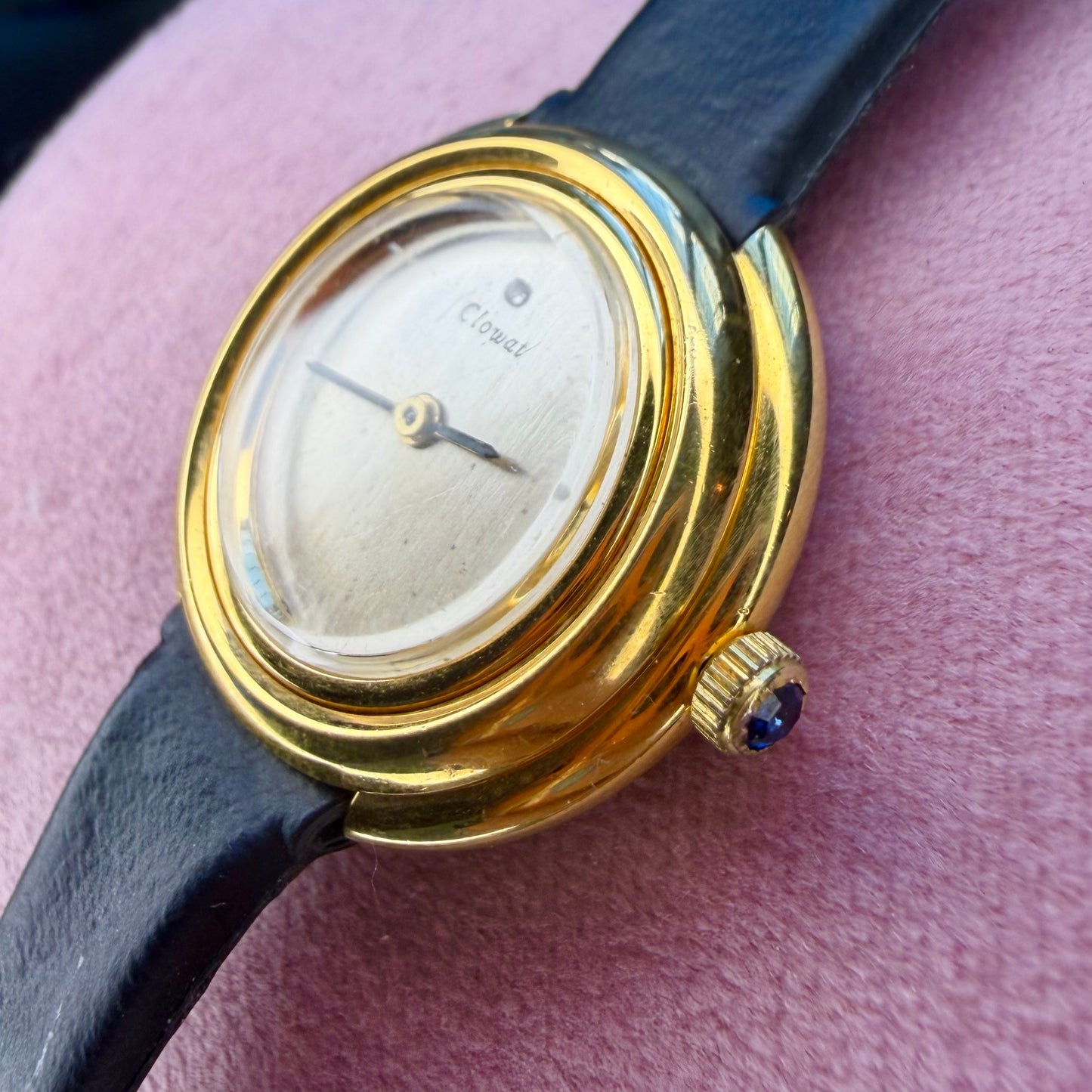 Vintage Clowat 'UFO' Watch