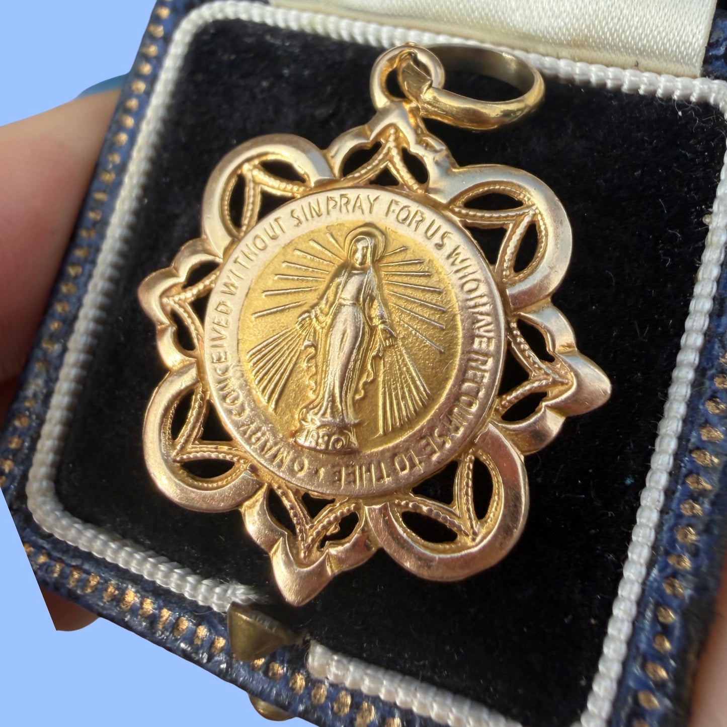 Vintage 14k Virgin Mary Medal