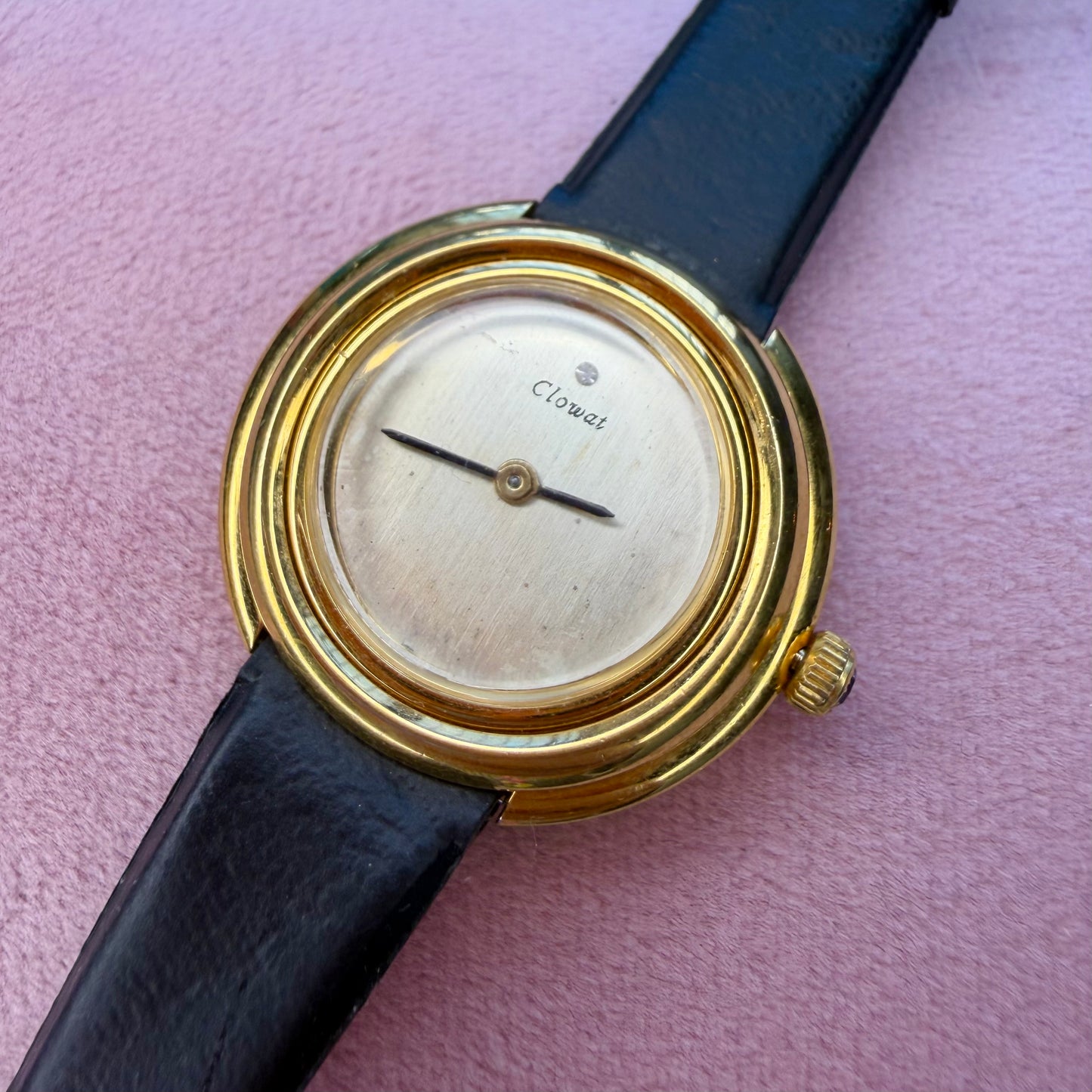 Vintage Clowat 'UFO' Watch