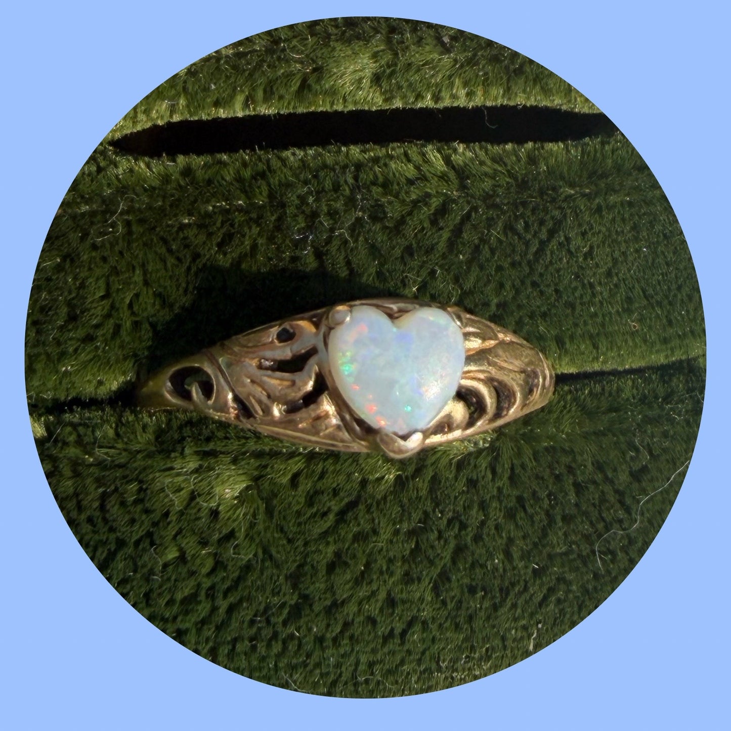 Vintage 10k Heart Opal Ring